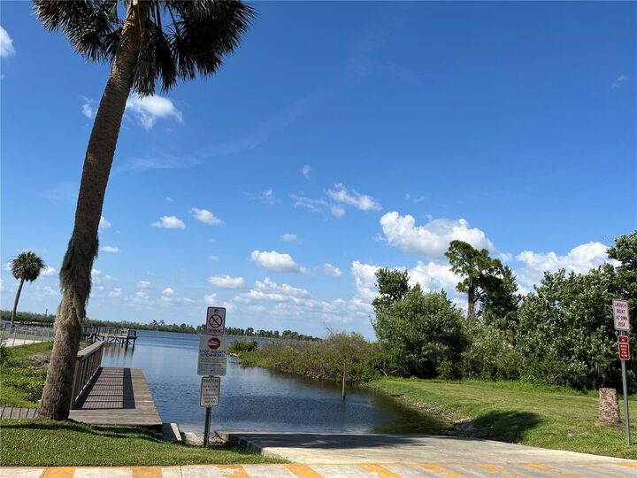 Property Photo:  7378 NE 49th Lane  FL 34785 