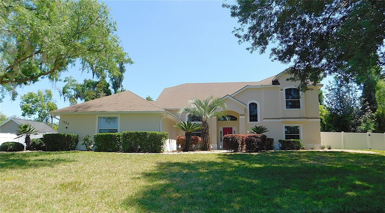 Property Photo:  1203 SE 49th Avenue  FL 34471 