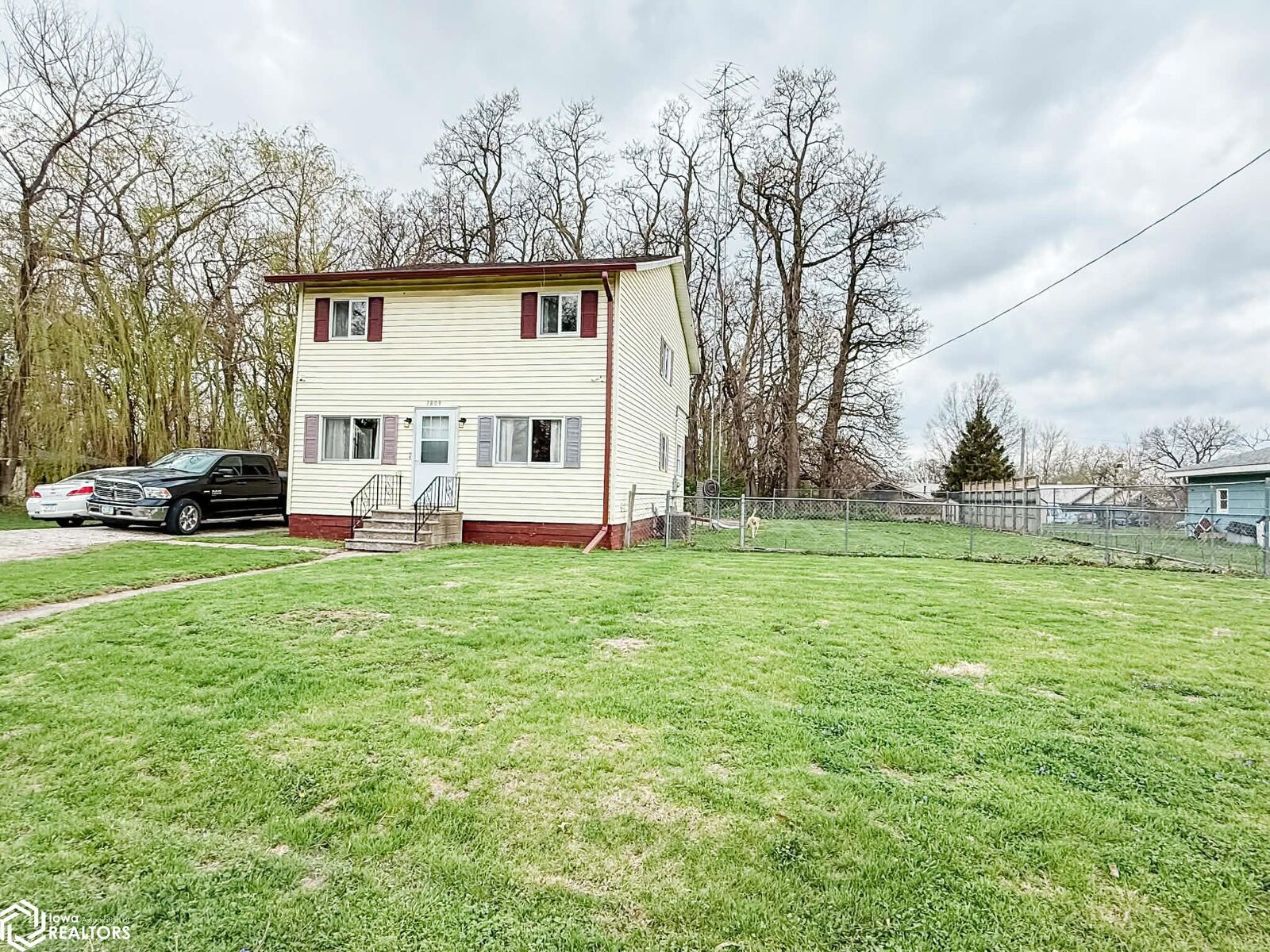 Property Photo:  1809 Racine Avenue  IA 52601 