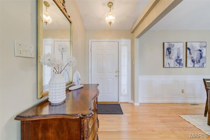 Property Photo:  5152 Kings Park Drive  MO 63129 