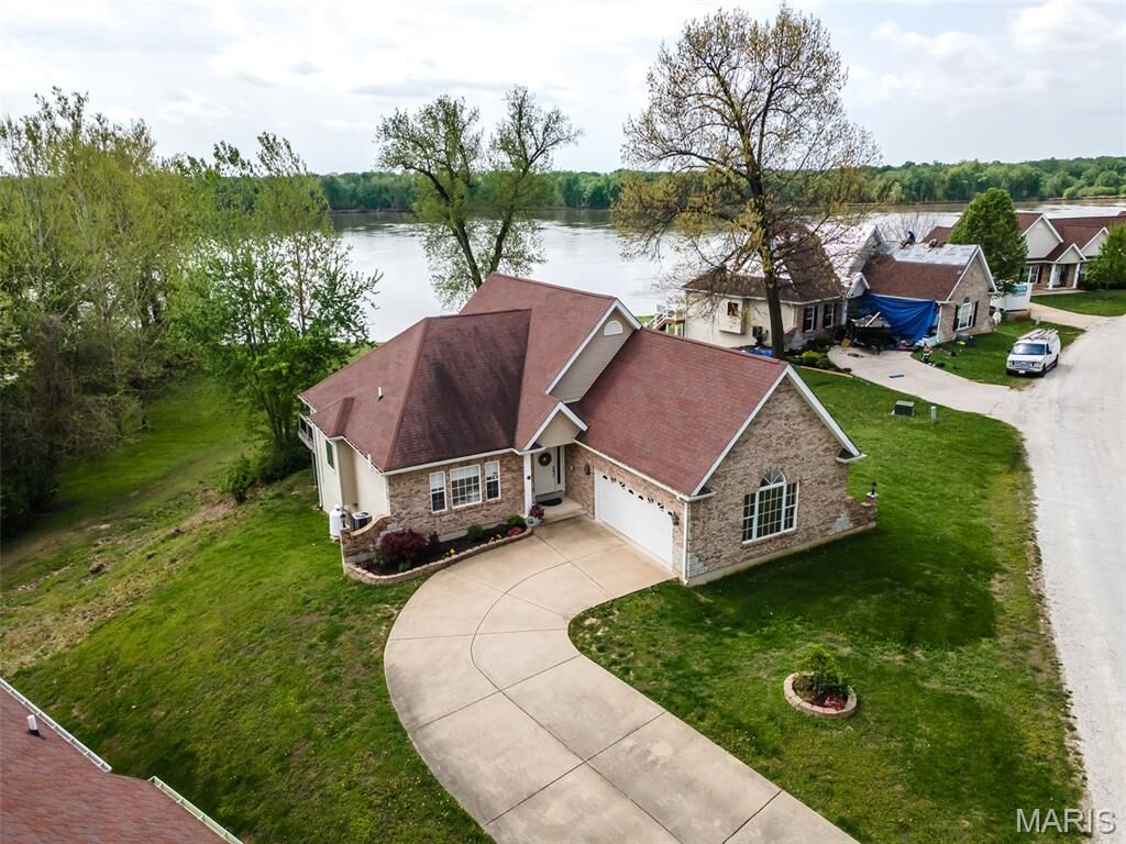 Property Photo:  25 Brickyard Drive  IL 62036 