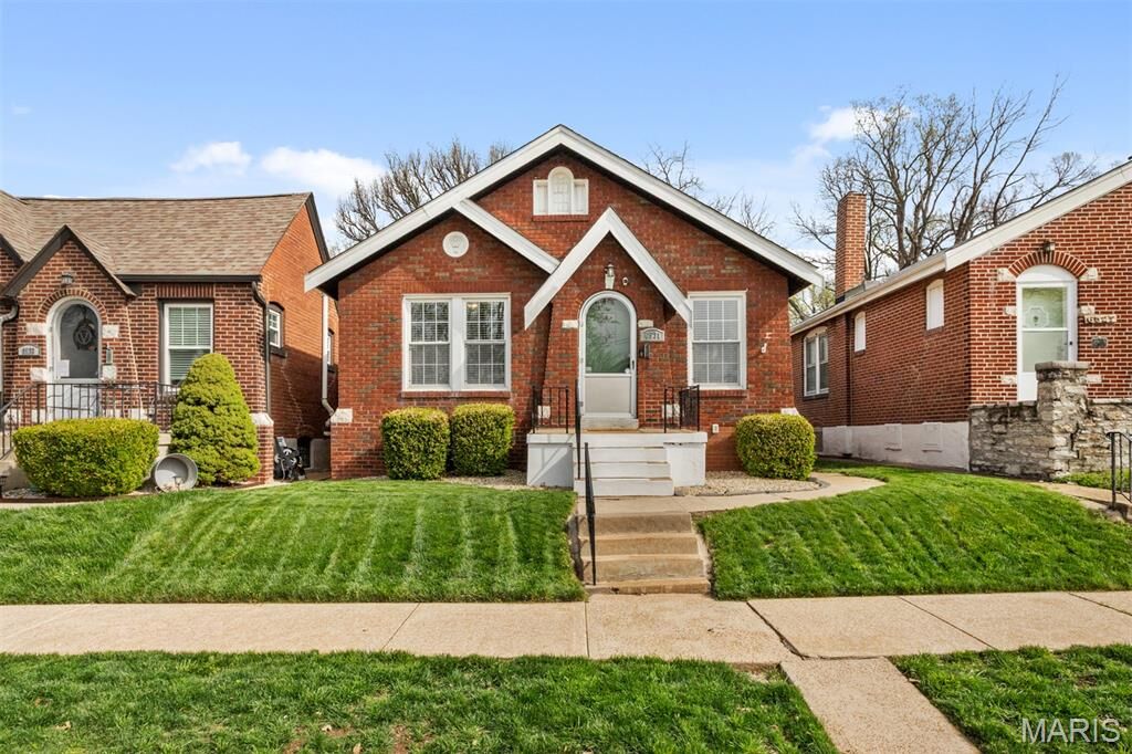 Property Photo:  6531 Hoffman Avenue  MO 63139 