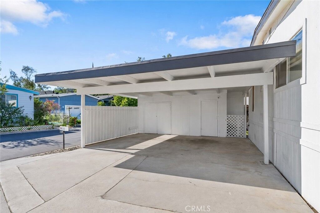 Property Photo:  23777 Mulholland Hwy Highway 62  CA 91302 