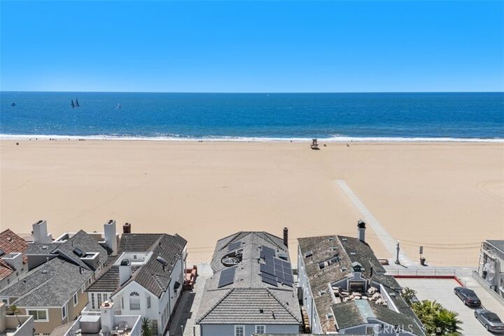 Property Photo:  522 W Oceanfront  CA 92661 