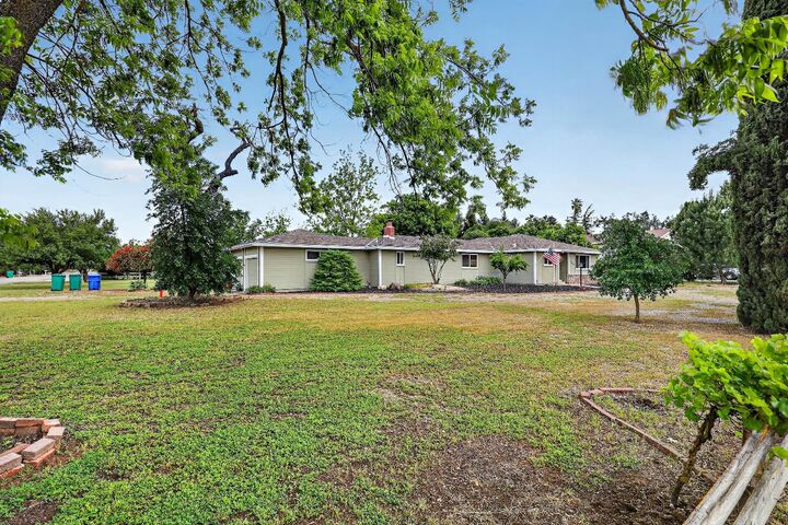 Property Photo: 3276 E Olive Avenue CA 95340