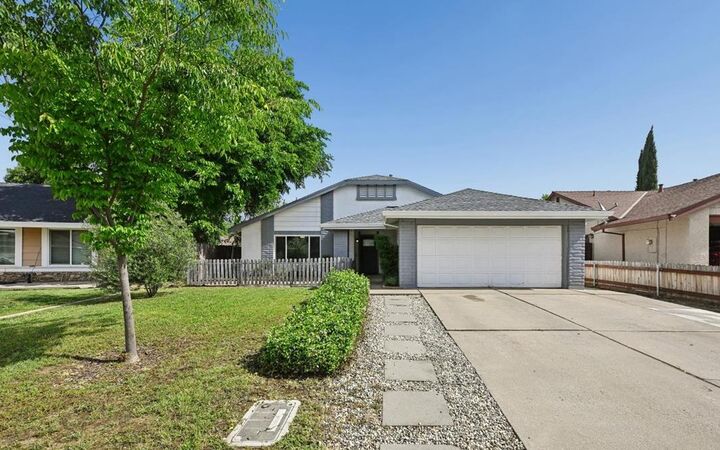 Property Photo:  1221 Rudger Way  CA 95833 