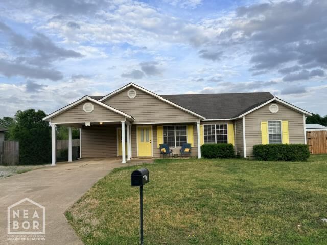 Property Photo:  605 Marion Street  AR 72450 