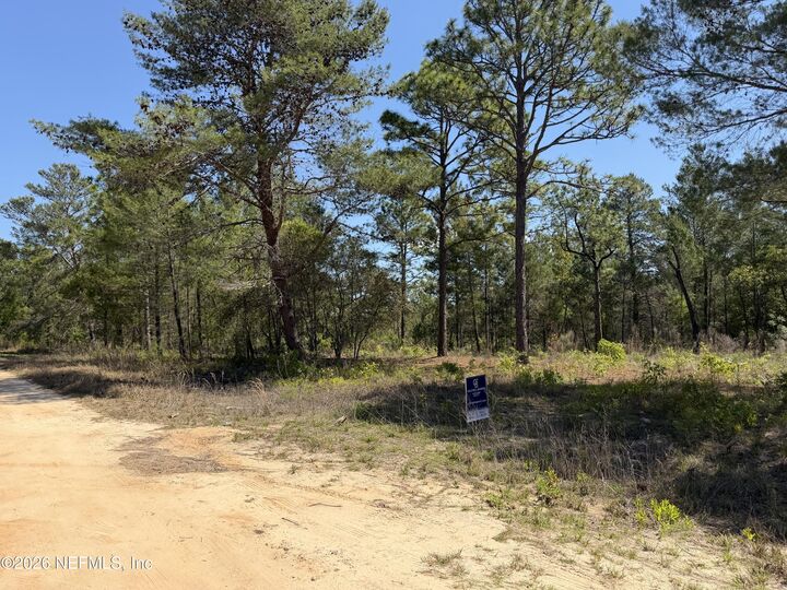 Property Photo: 7577 Casa Grande Boulevard FL 32656