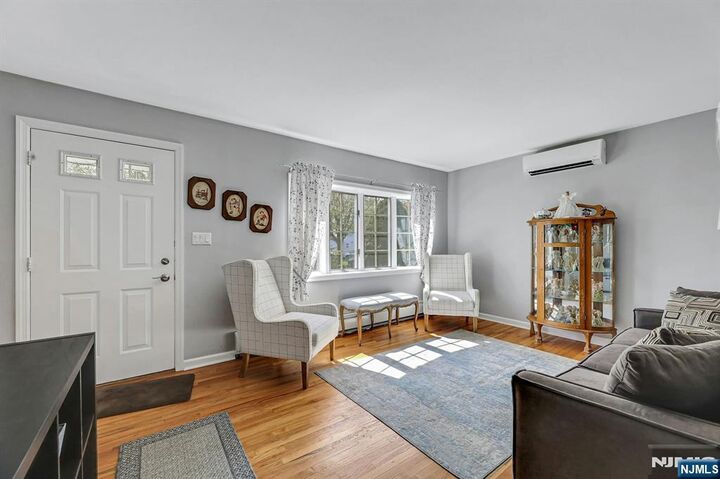 Property Photo:  16 Maple Hill Road  NJ 07013 