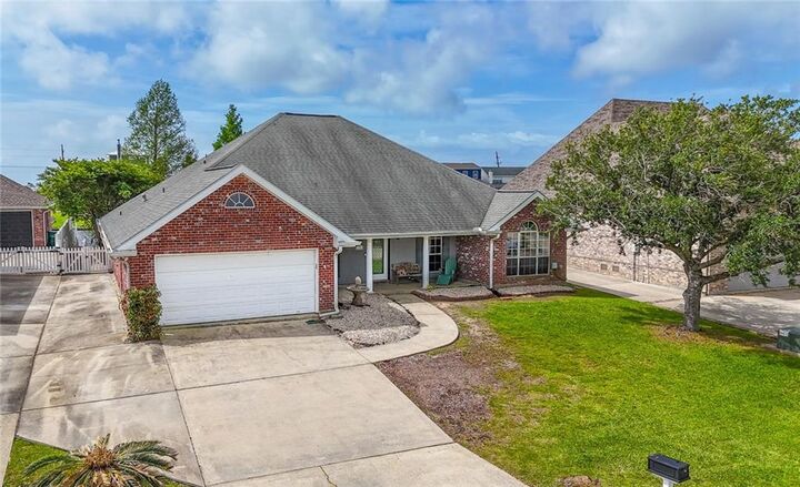 Property Photo: 426 Moonraker Drive LA 70458