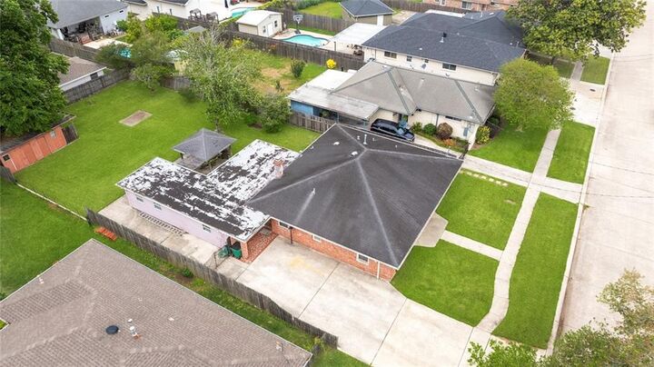 Property Photo:  1230 Aurora Avenue  LA 70005 