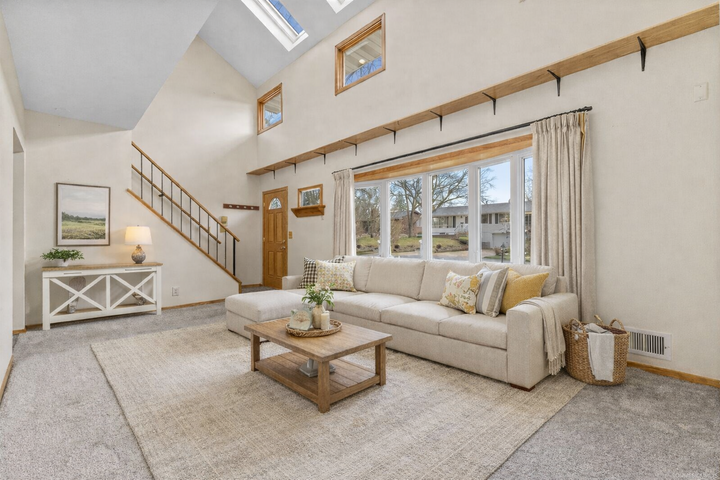 Property Photo:  707 50 1/2 Avenue NE  MN 55421 