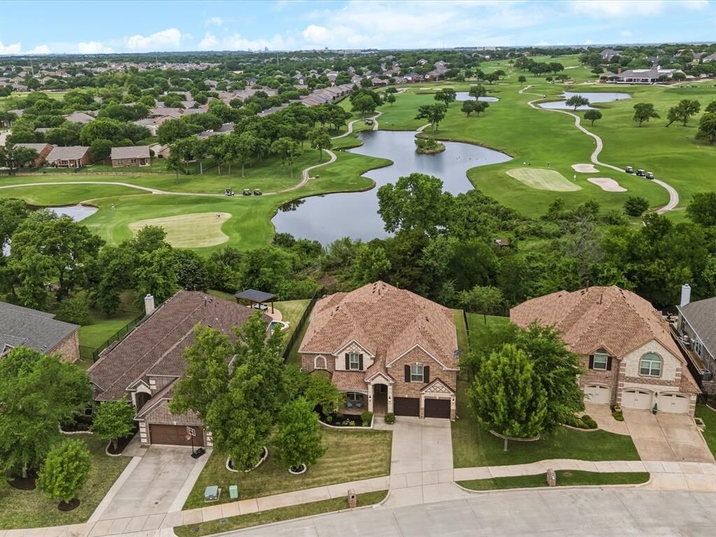 Property Photo:  1229 Ardglass Trail  TX 76210 