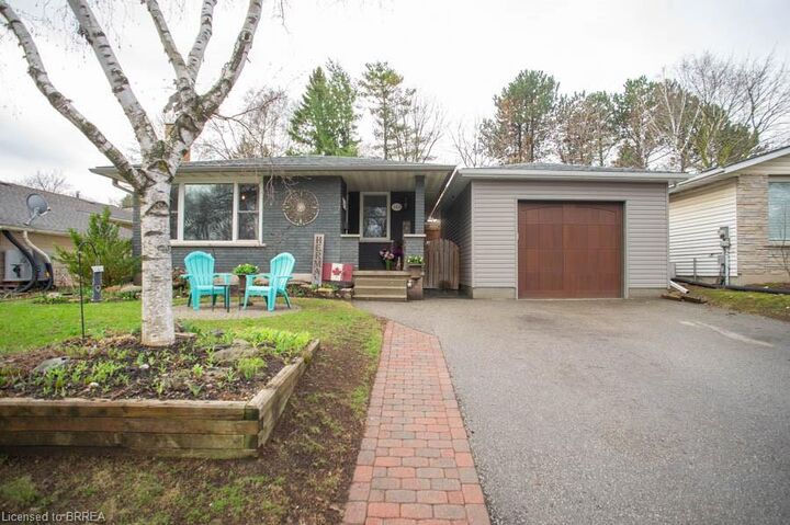 Property Photo:  102 Century Hill Drive  ON N2E 2H8 