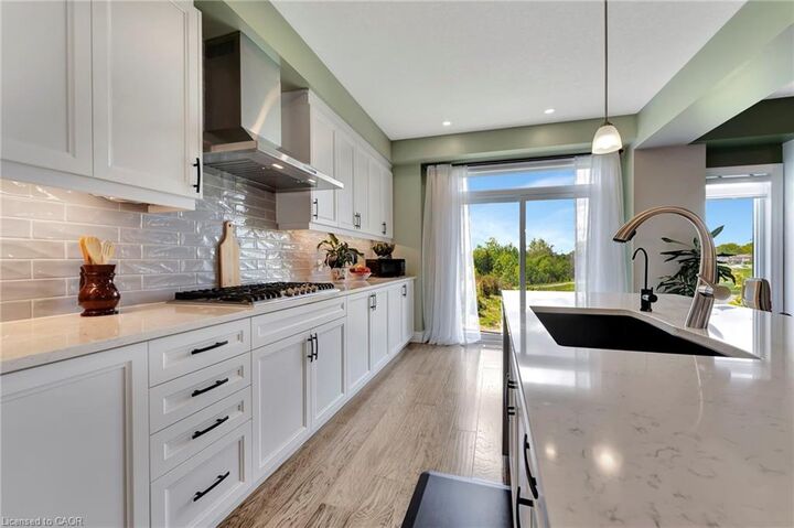 Property Photo: 32 Faith Street 6 ON N1T 0E8