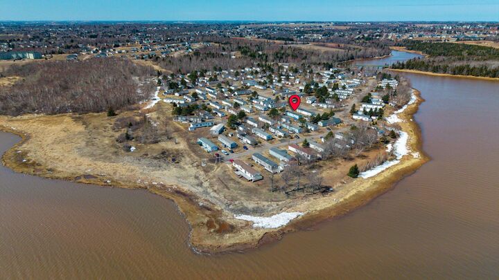 Property Photo:  28 Leeward Crescent  PE C1C 1M1 