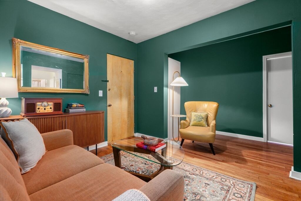 Property Photo:  1404 Commonwealth Ave 17  MA 02135 