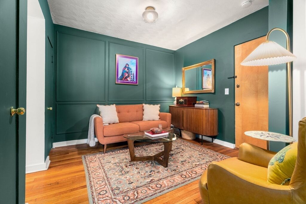 Property Photo:  1404 Commonwealth Ave 17  MA 02135 
