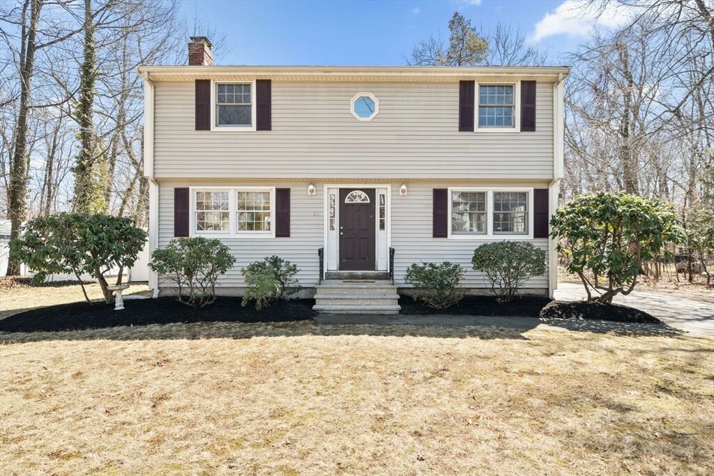 Property Photo: 10 Hearthstone Dr MA 01803