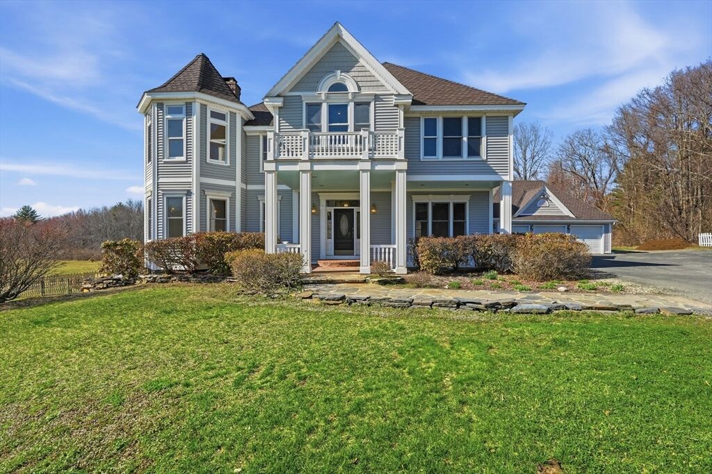 Property Photo:  365 Middle St  MA 01002 