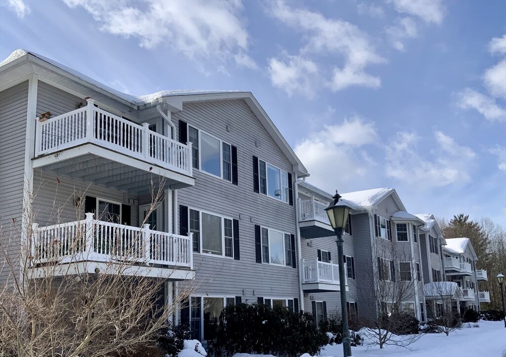 Property Photo:  23 Greenleaves Drive 105  MA 01002 