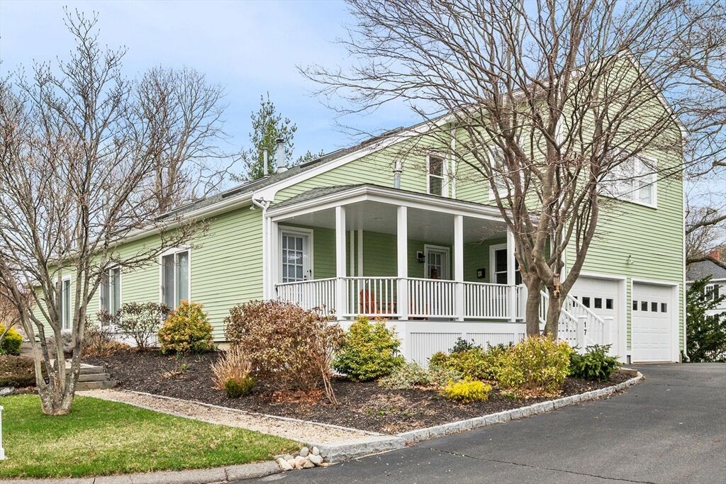 Property Photo:  17 Garfield Street  MA 01945 