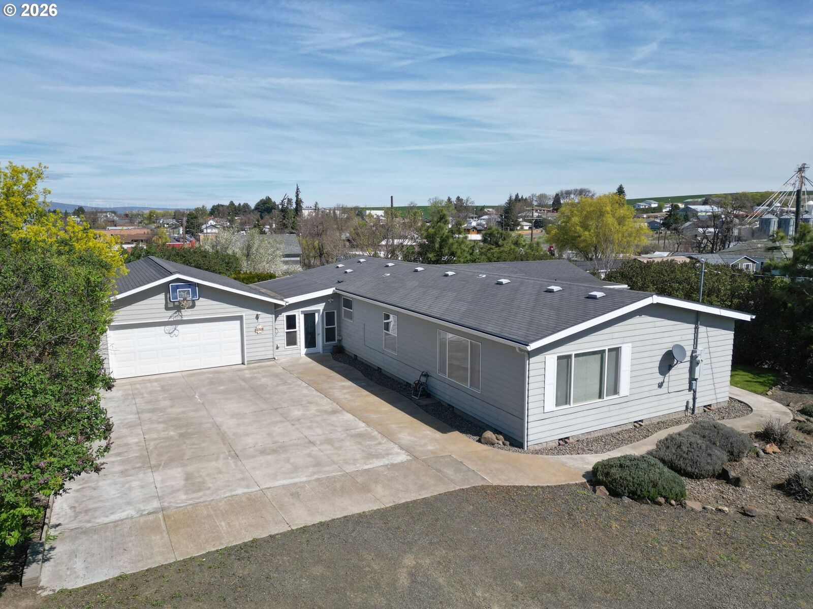 Property Photo: 1408 Clark St OR 97065