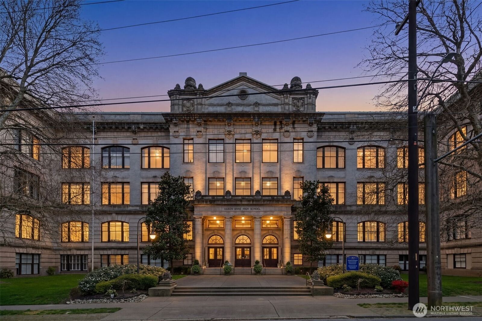 Property Photo:  201  Galer Street #436  WA 98109 