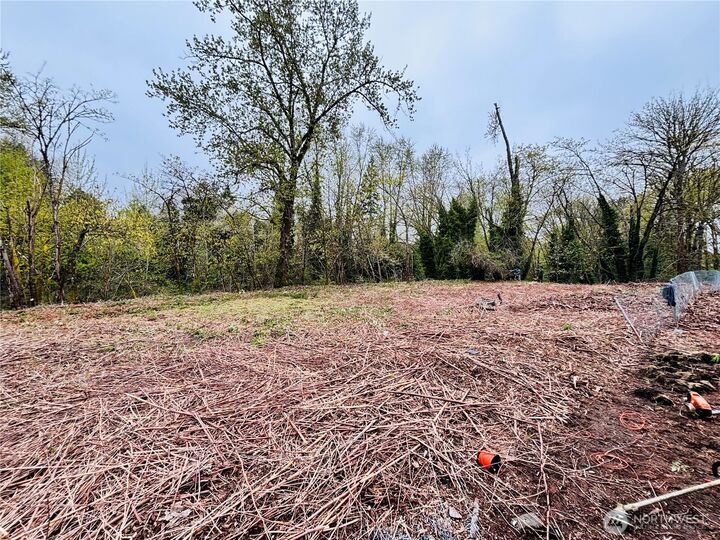 Property Photo:  421 E 46th Street  WA 98404 