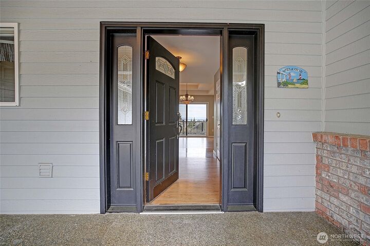 Property Photo: 907 N Marshall Drive WA 98282