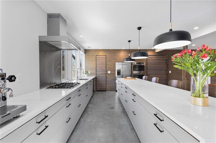 Property Photo:  34 Boyce Avenue  RI 02806 