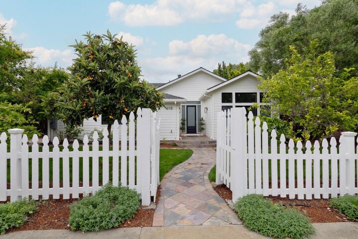 Property Photo: 618 Panchita Way CA 94022