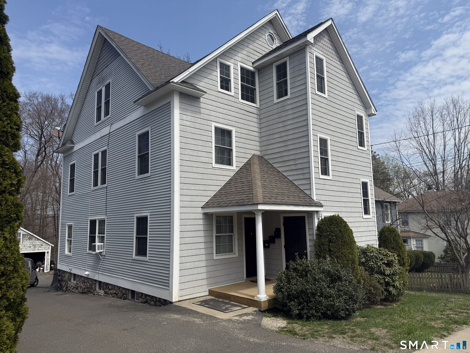 Property Photo:  73 New Street  CT 06770 