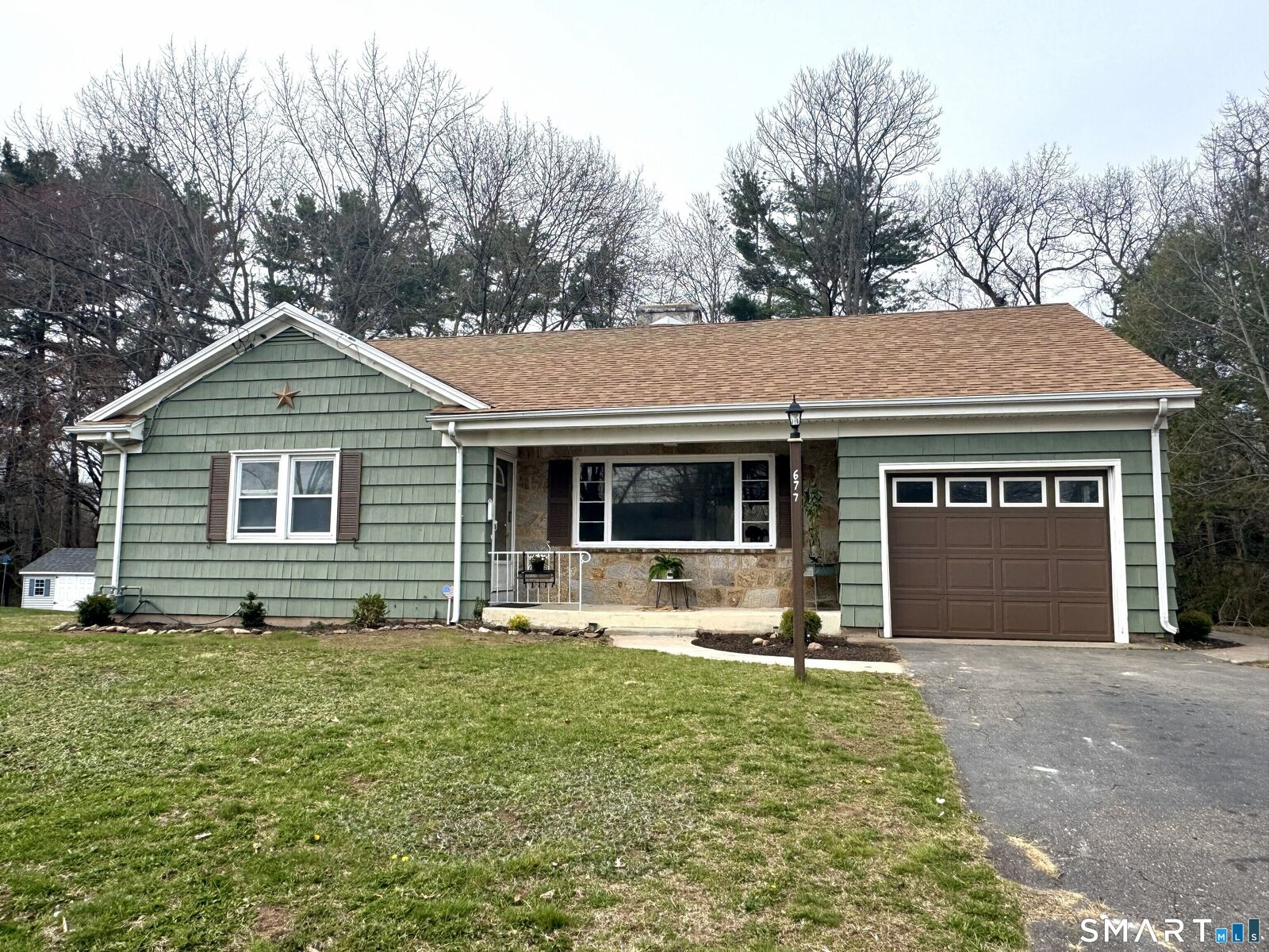Property Photo:  677 Middle Turnpike West  CT 06040 