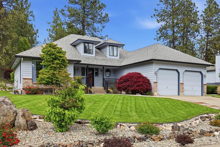 Property Photo: 2006 W Wedgewood Ave WA 99208