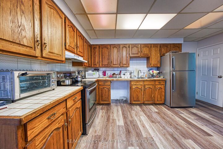 Property Photo: 271-273 Rideau Street ON K7K 3A7