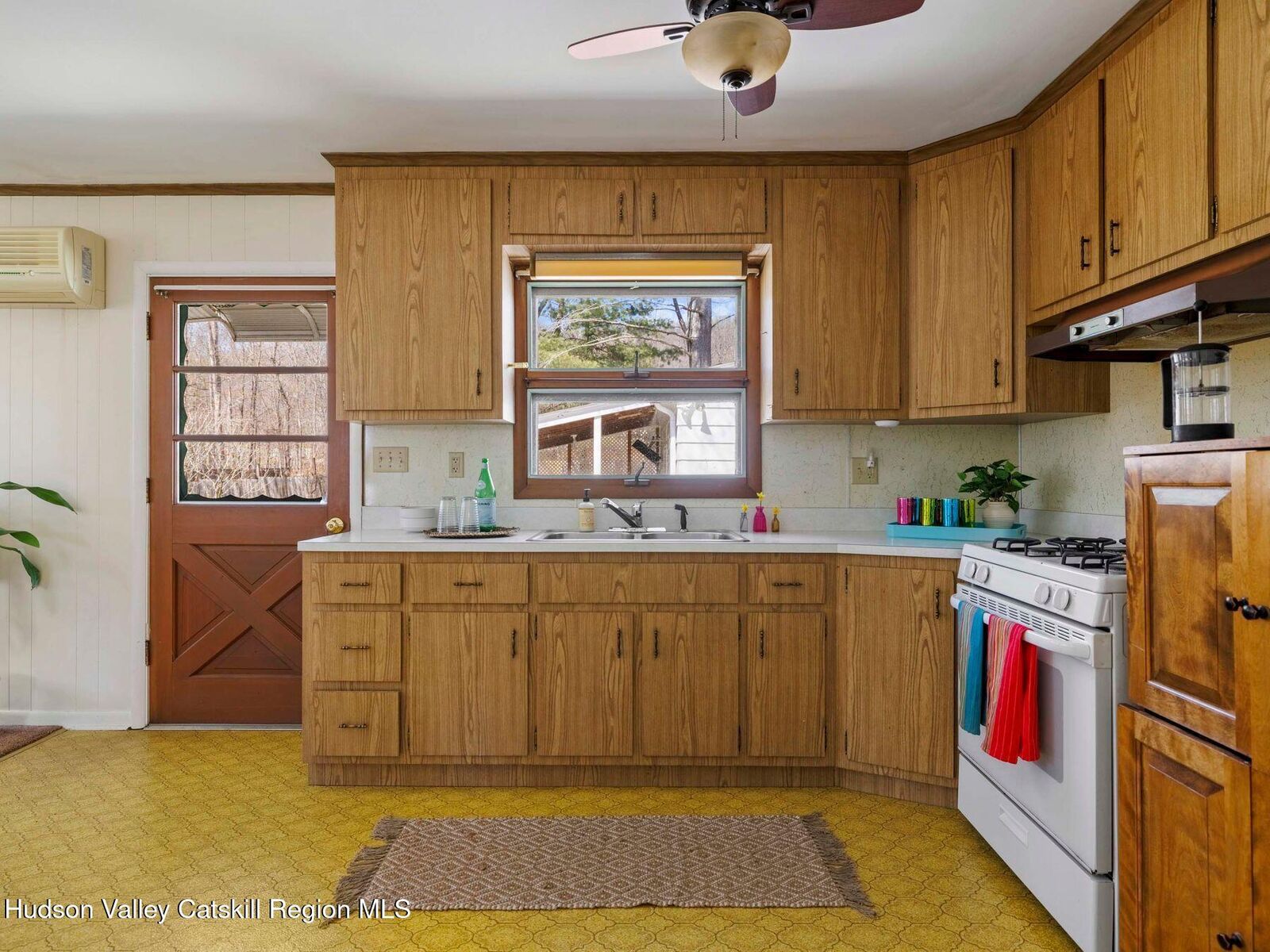 Property Photo:  17 Hickory  NY 12433 