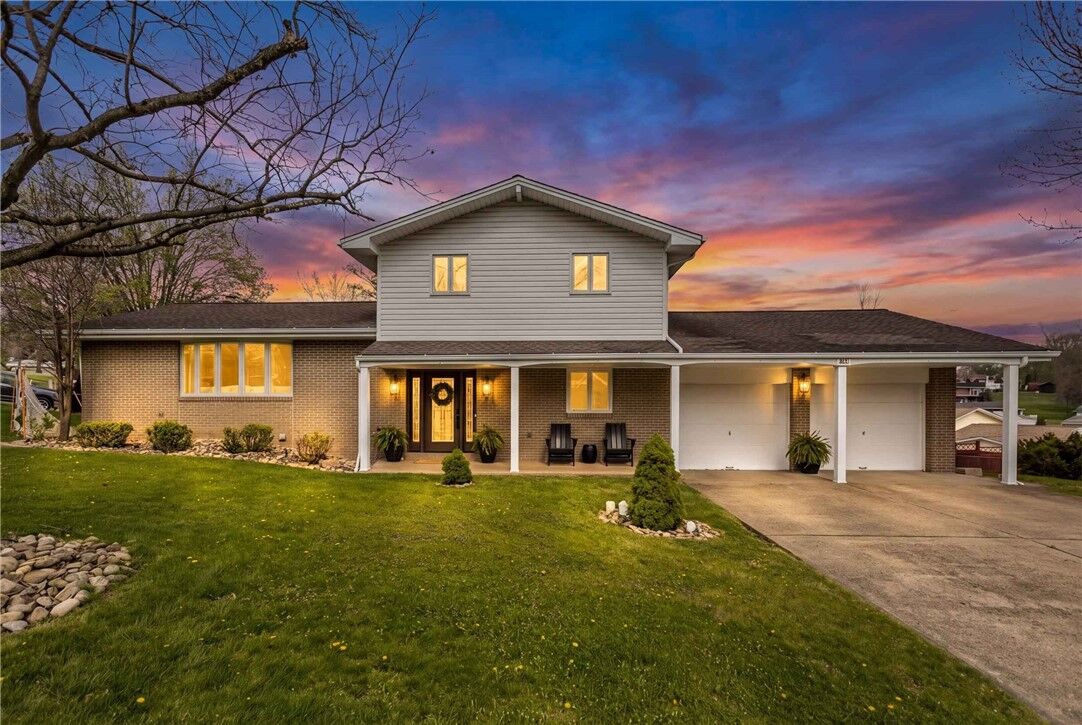 Property Photo: 51 Royal Oak Dr PA 15301