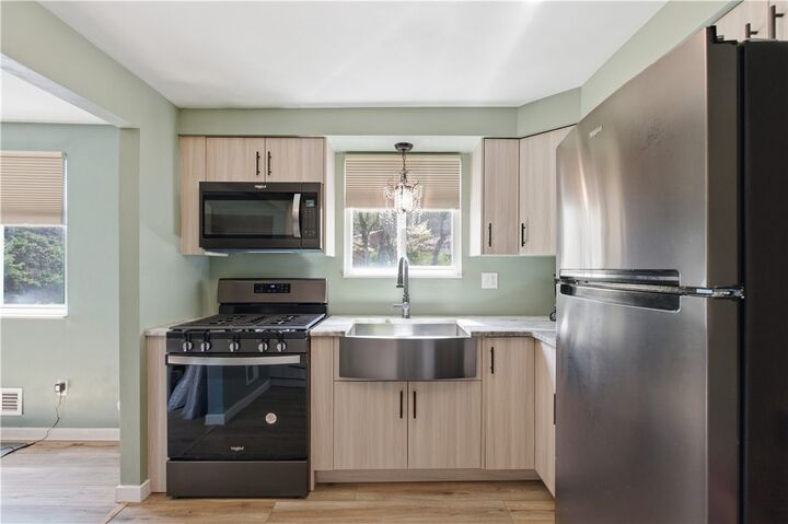 Property Photo:  25 Krist Glen Dr  PA 15218 