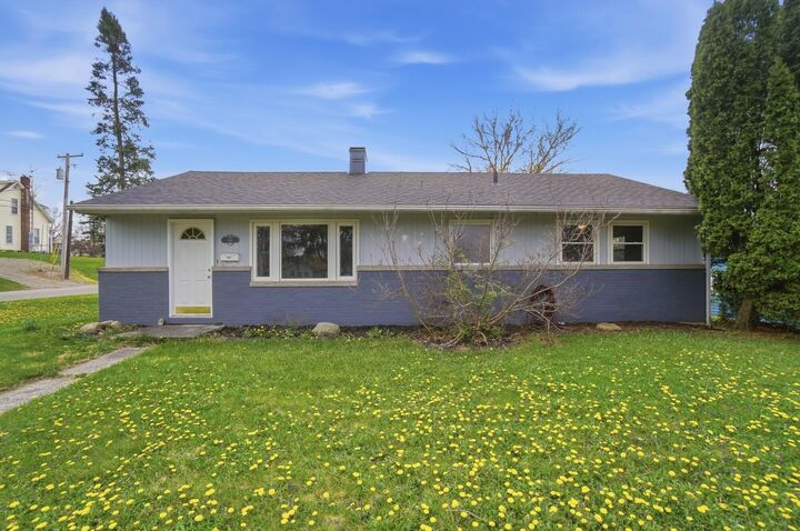 Property Photo:  818 Brookwood Drive  OH 43311 