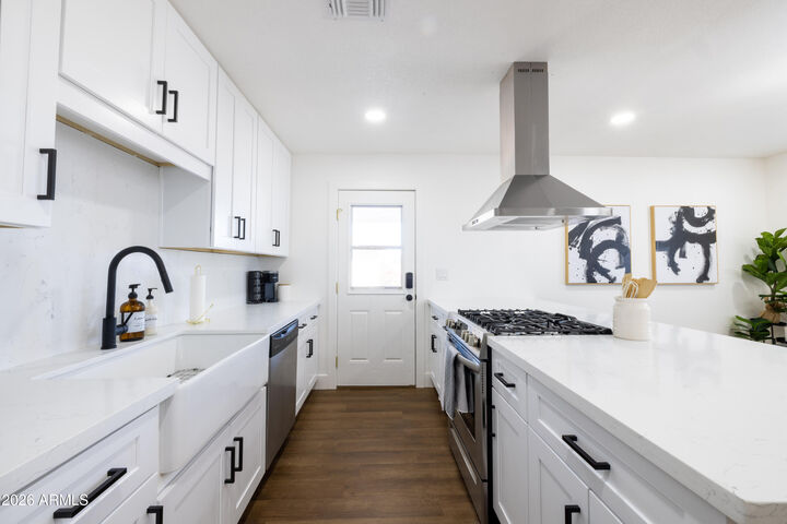 Property Photo:  216 E Washington Avenue  AZ 85234 