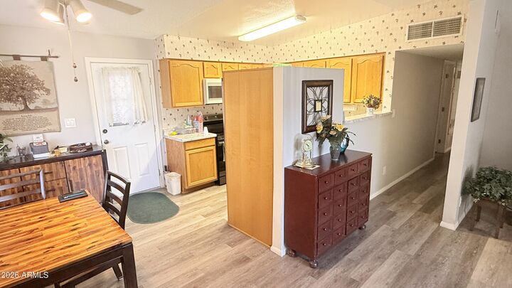 Property Photo:  264 W Hunter Street  AZ 85201 