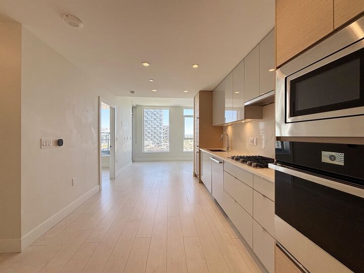 Property Photo: 3438 Sawmill Crescent 1001 BC V5S 0E3