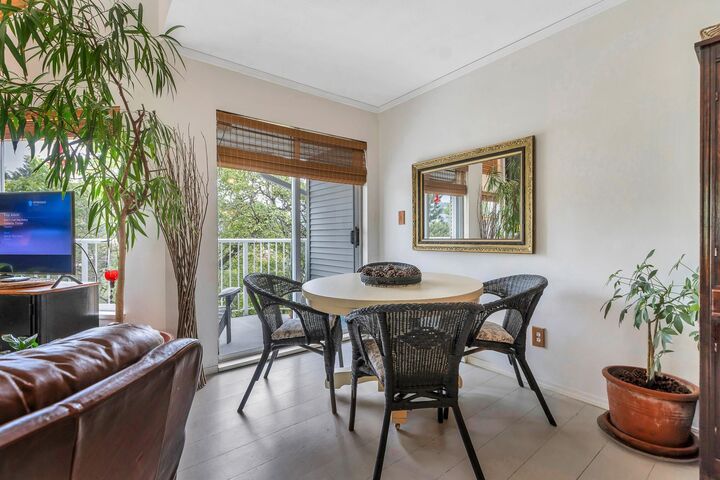 Property Photo: 33669 2nd Avenue 301 BC V2V 8Z4