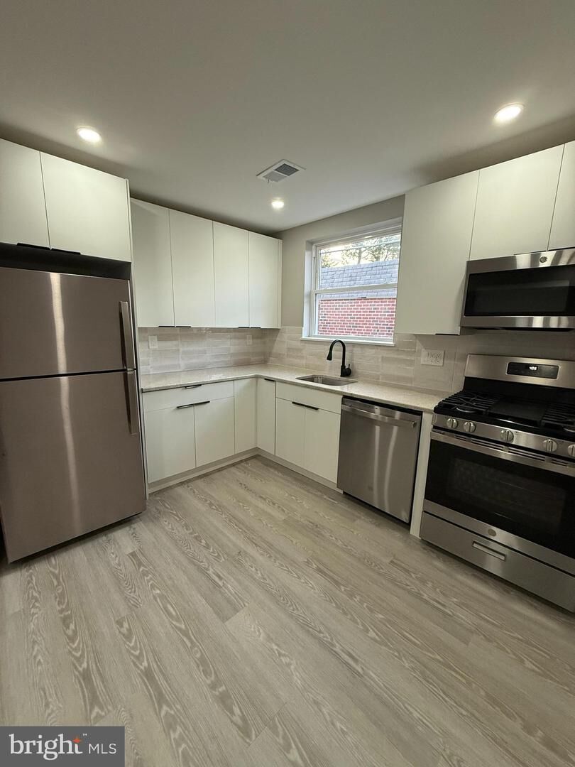 Property Photo:  1635 Borbeck Avenue  PA 19111 