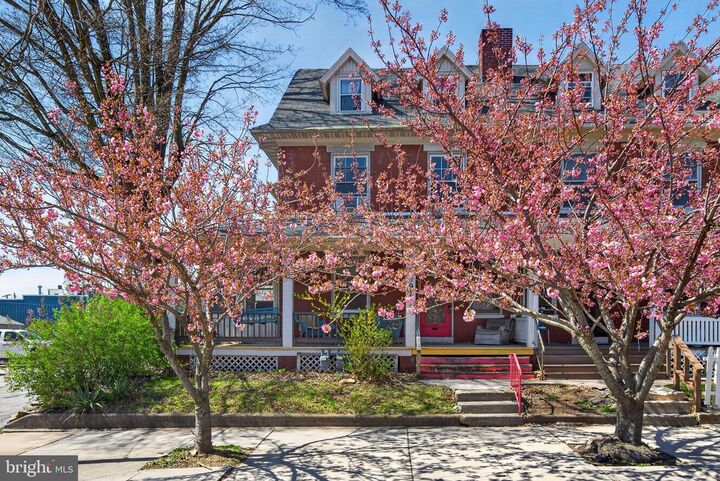 Property Photo:  927 Linden Avenue  PA 17404 