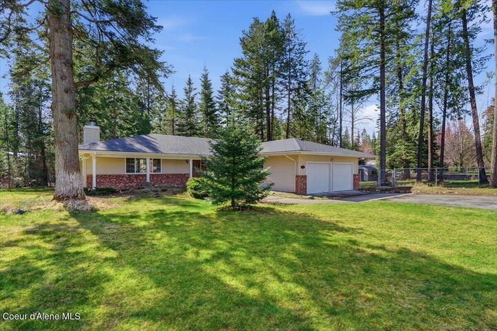 Property Photo:  2404 E St James Ave  ID 83835 