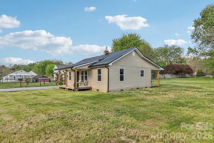 Property Photo:  117 Virginia Avenue  NC 28786 