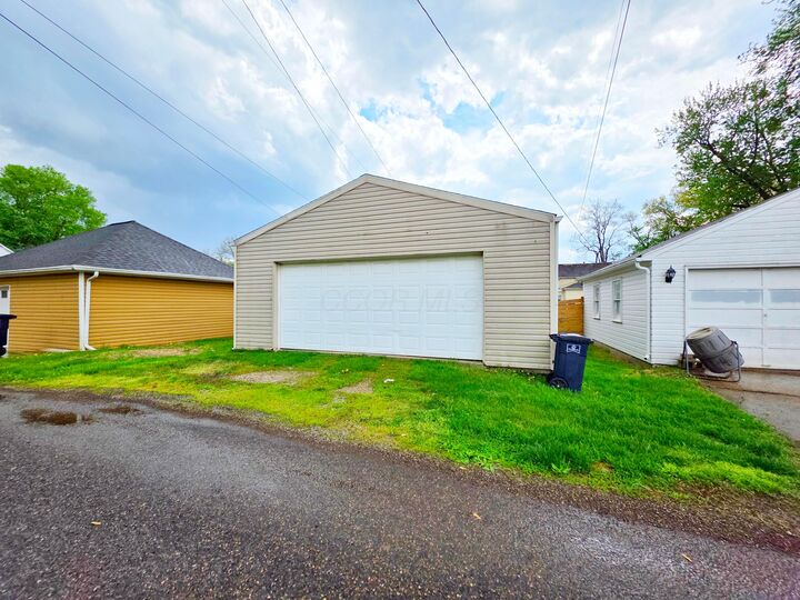 Property Photo:  615 E 5th Avenue  OH 43130 