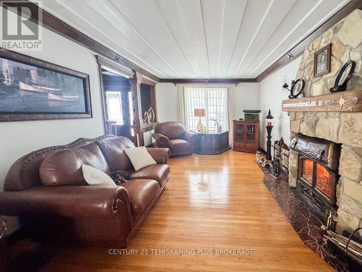 Property Photo: 781 East Dawson Point Road East ON P0J 1P0